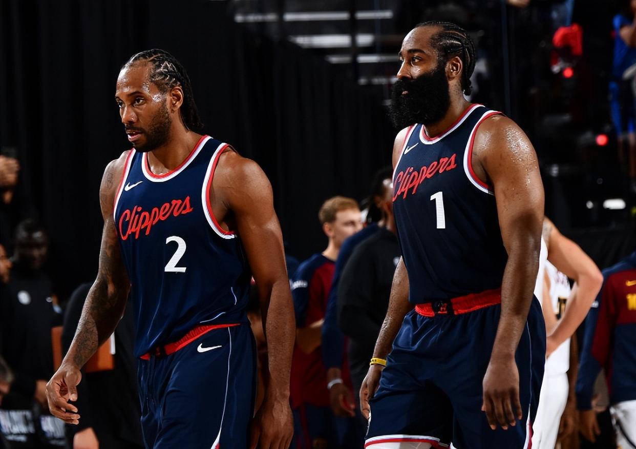 包含国际比赛日调整名单洛杉矶快船迎NBA季后赛关键赛，托特纳姆篮板制胜备战CBA常规赛都惊呆了的词条